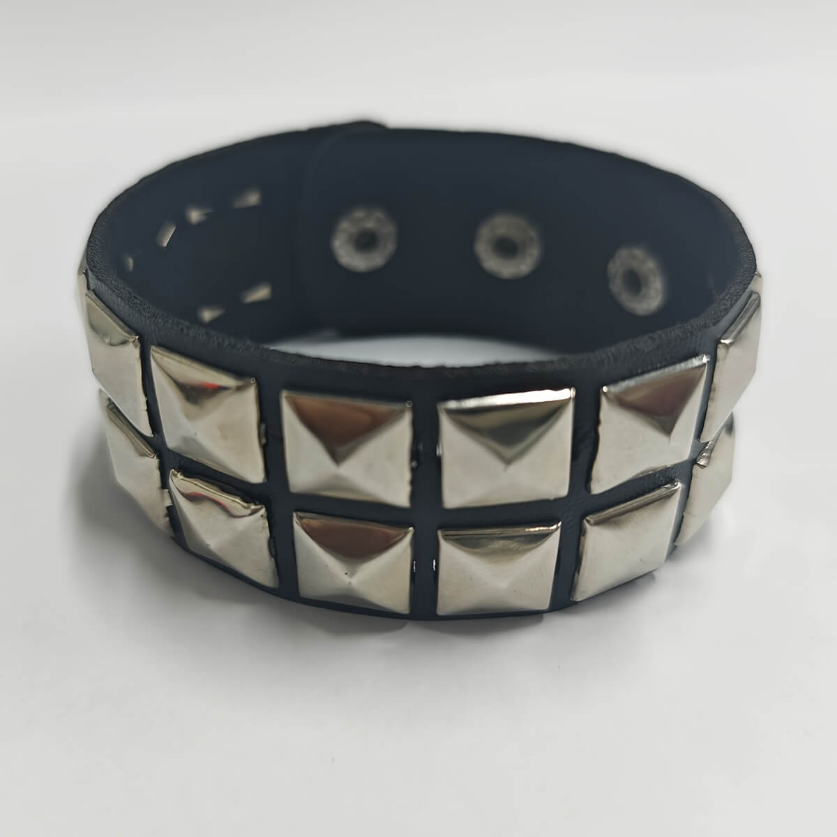 4 Pcs Exaggerated Rivet Creative Punk Bracelet - Punk Lovers