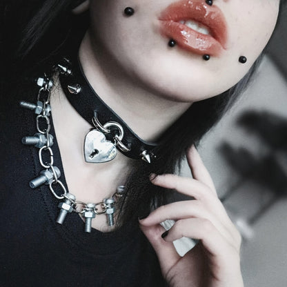 Punk Rivet Heart Lock Collar