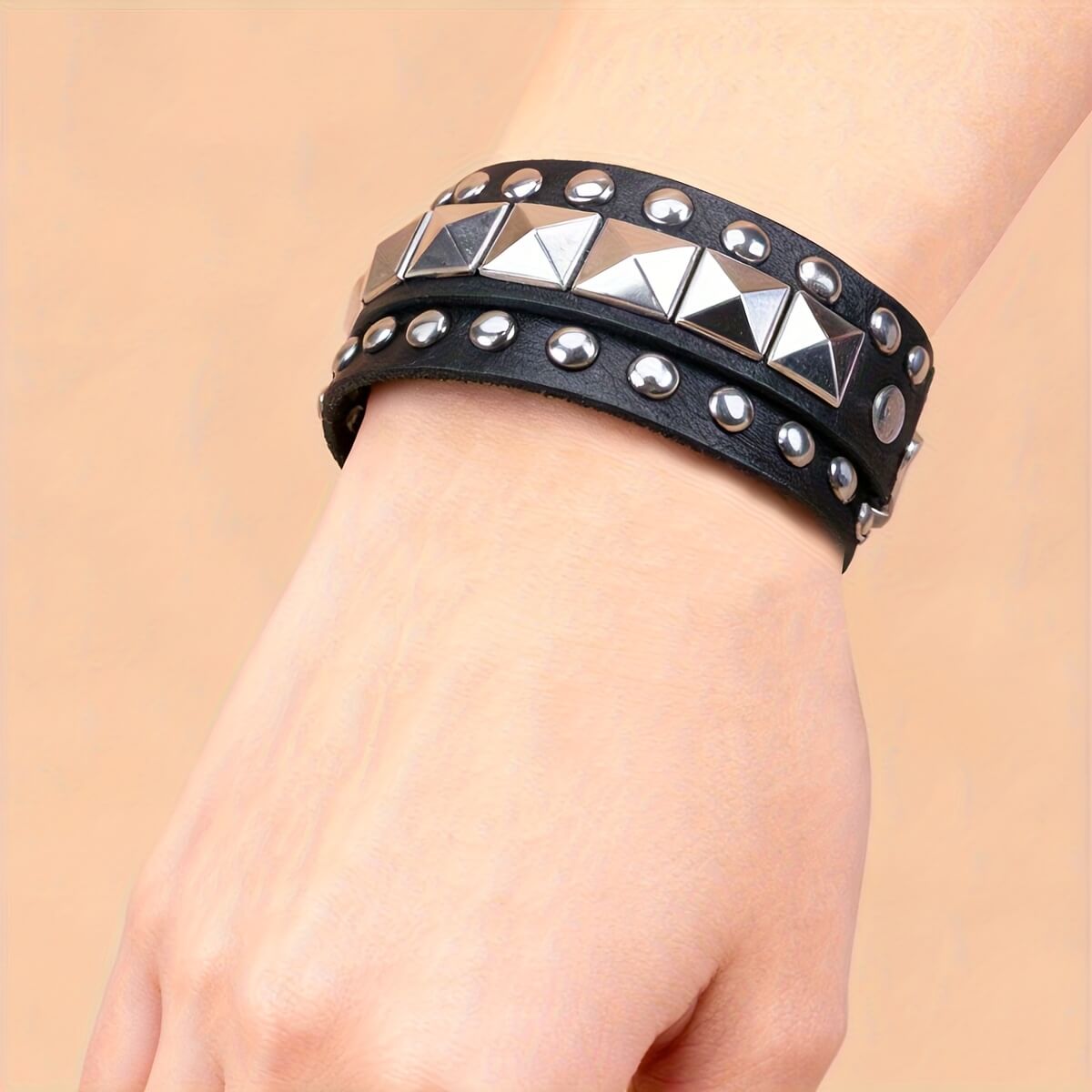 Square and Dot Bracelet - Punk Lovers