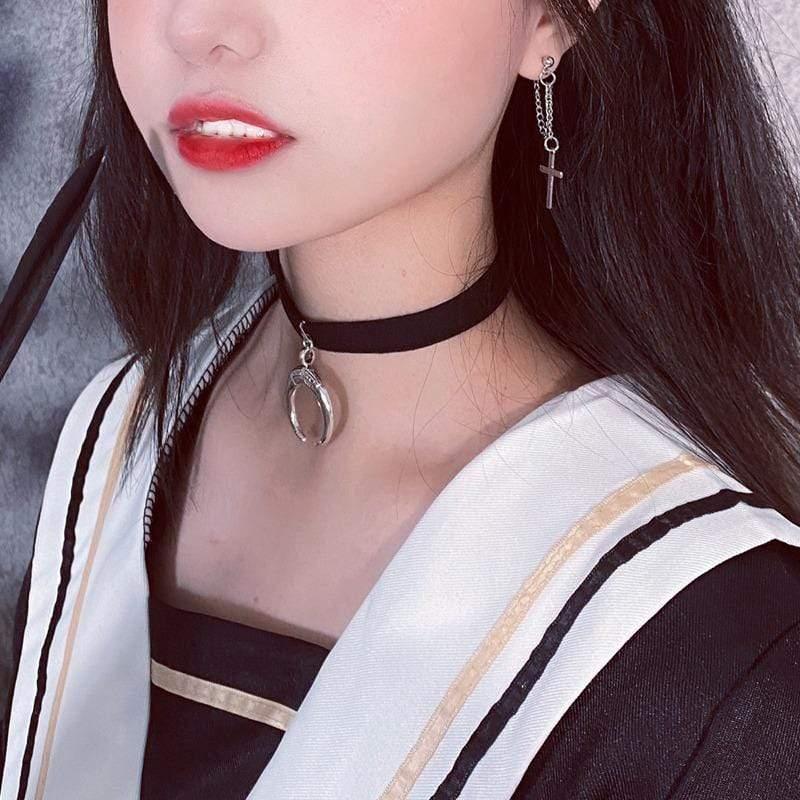 Women's Gothic Moon Pendant Chockers - Punk Lovers